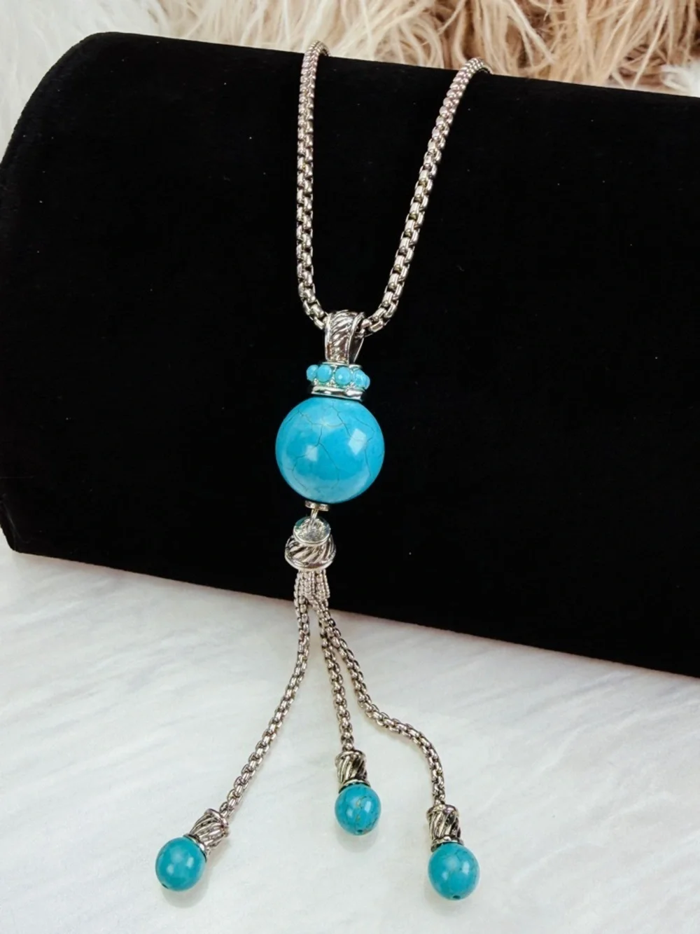 Pretty Silvertone and blue southwestern style fringe pendant costume necklace